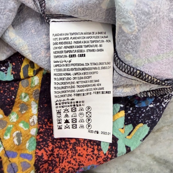 Bimba Y Lola Women's multicolor Sleeveless Blouse V-Neck Top with animal print L - Picture 12 of 13